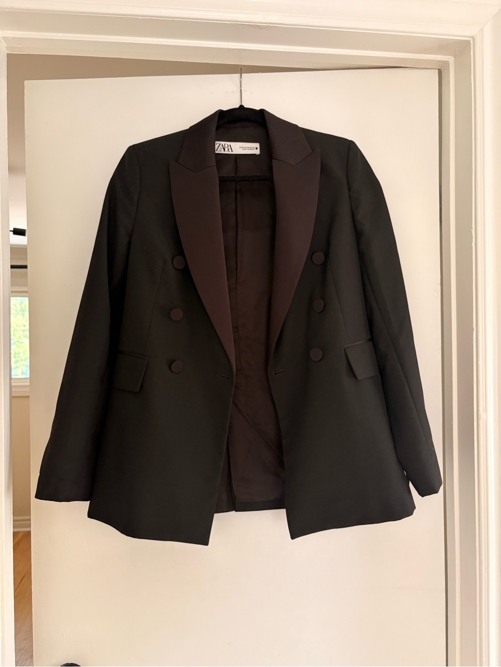 ZARA Black Satin-Lapel Double-Breasted Blazer